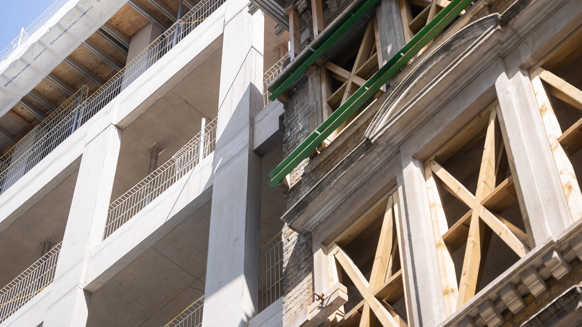 https://www.deriskuk.com/wp-content/uploads/2023/05/buildingrenovation_hero.jpg